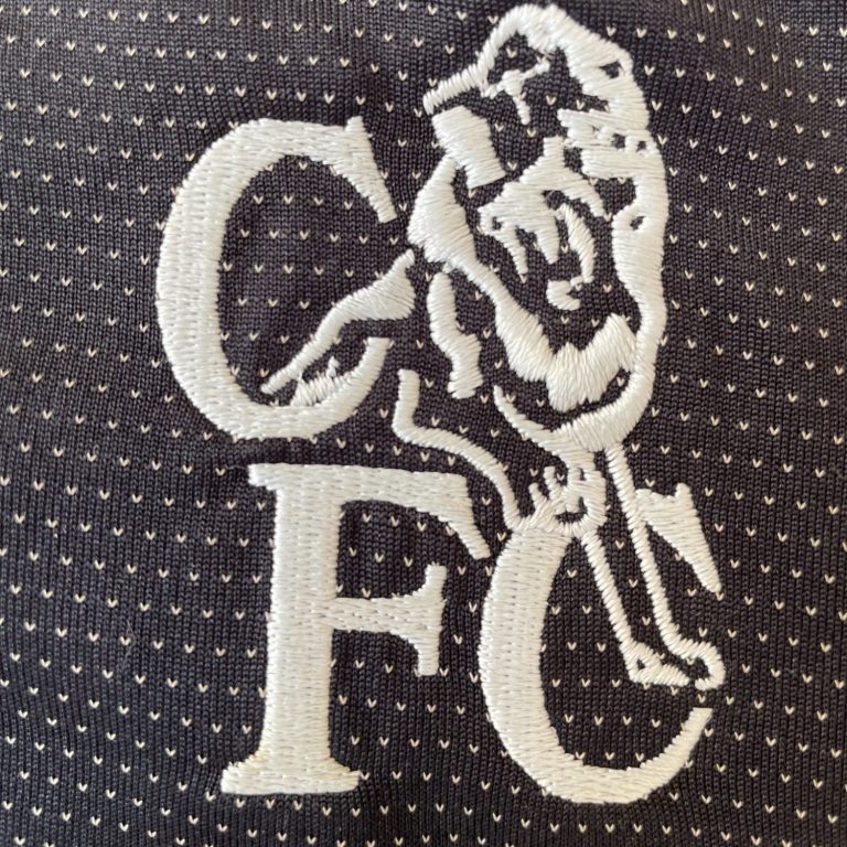 Chelsea 2004/2005 authentic away shirt - Drogba #15