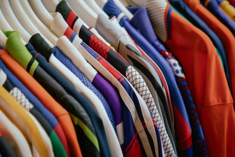 How to Spot a Fake: 7 Signs Your Vintage Shirt Isn’t the Real Deal How to Spot a Fake: 7 Signs Your Vintage Shirt Isn’t the Real Deal - Secondhalf Stories