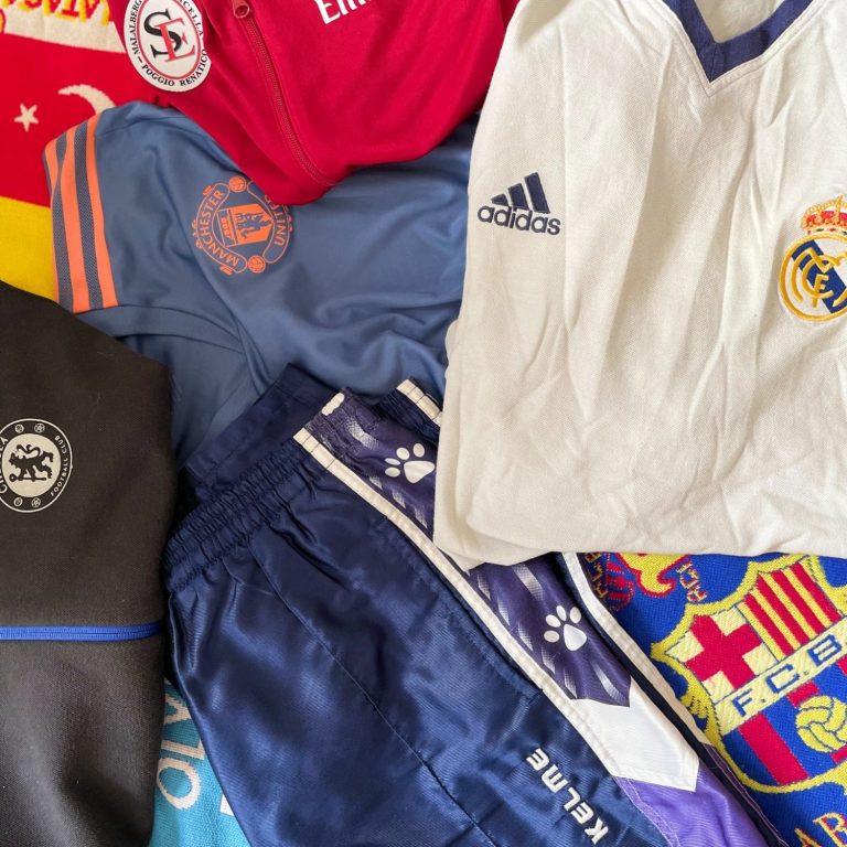 Secondhalf wants to offer original, authentic, quality products. Always honestly described. 